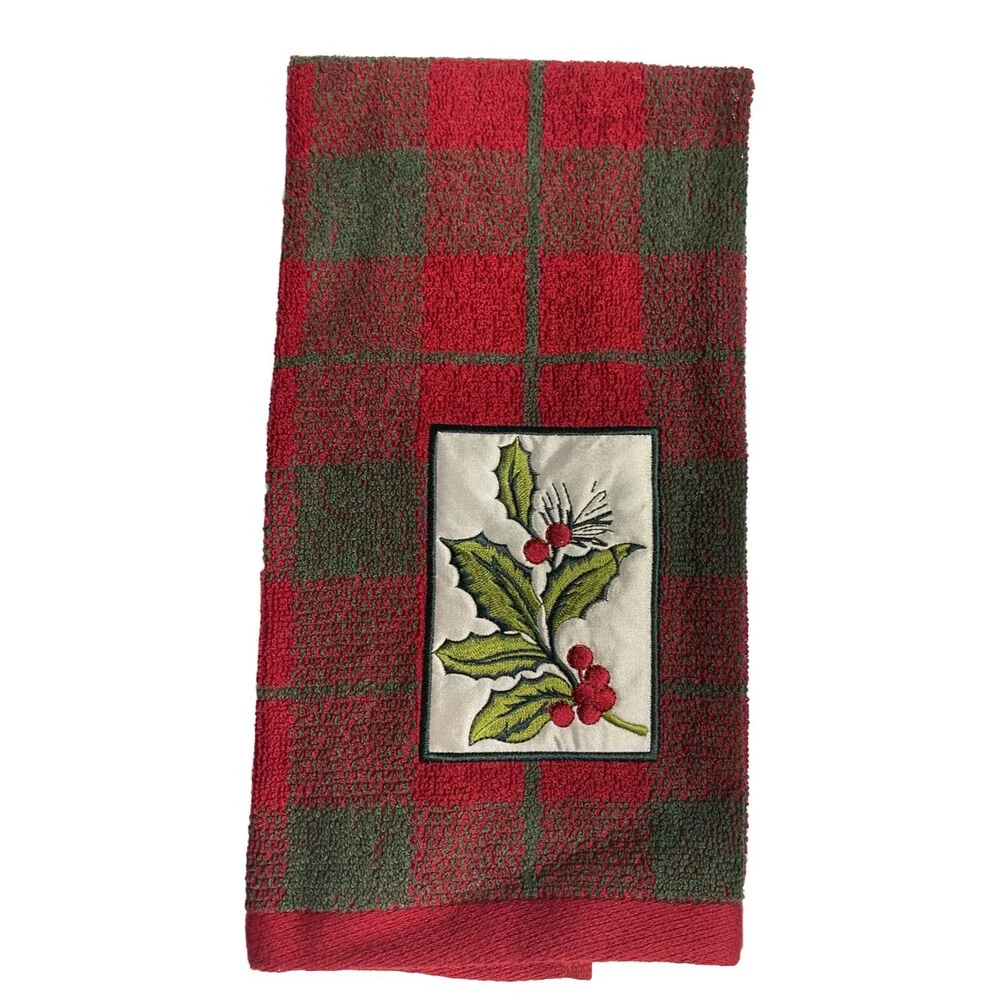 Kohls Christmas Holly 2 PC Set Hand Towels Red Green Plaid Winter 100% Cotton